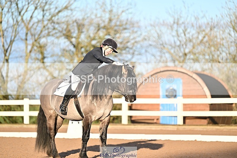 241214-093812-00990 - 117-Janine.Paterson-Pottertonpark.Mulreesh