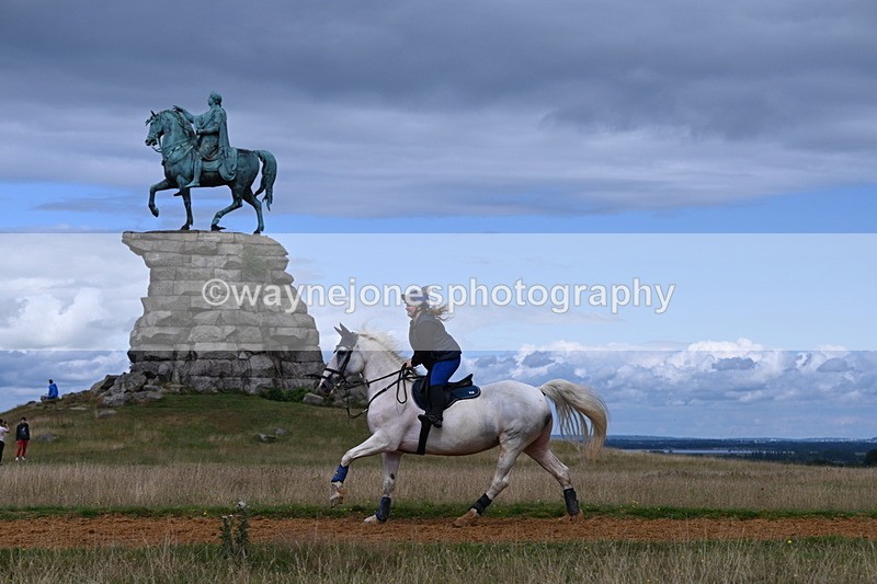 DSC_8813 - Time at Statue 14:33 to 15:10