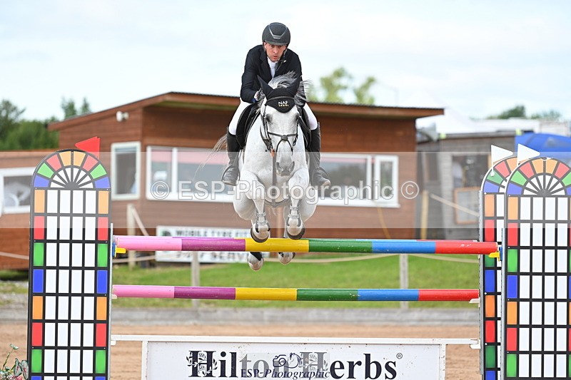 230721A-154122-07371 - Cls 10, 2 Star Big 1.45m Start to break