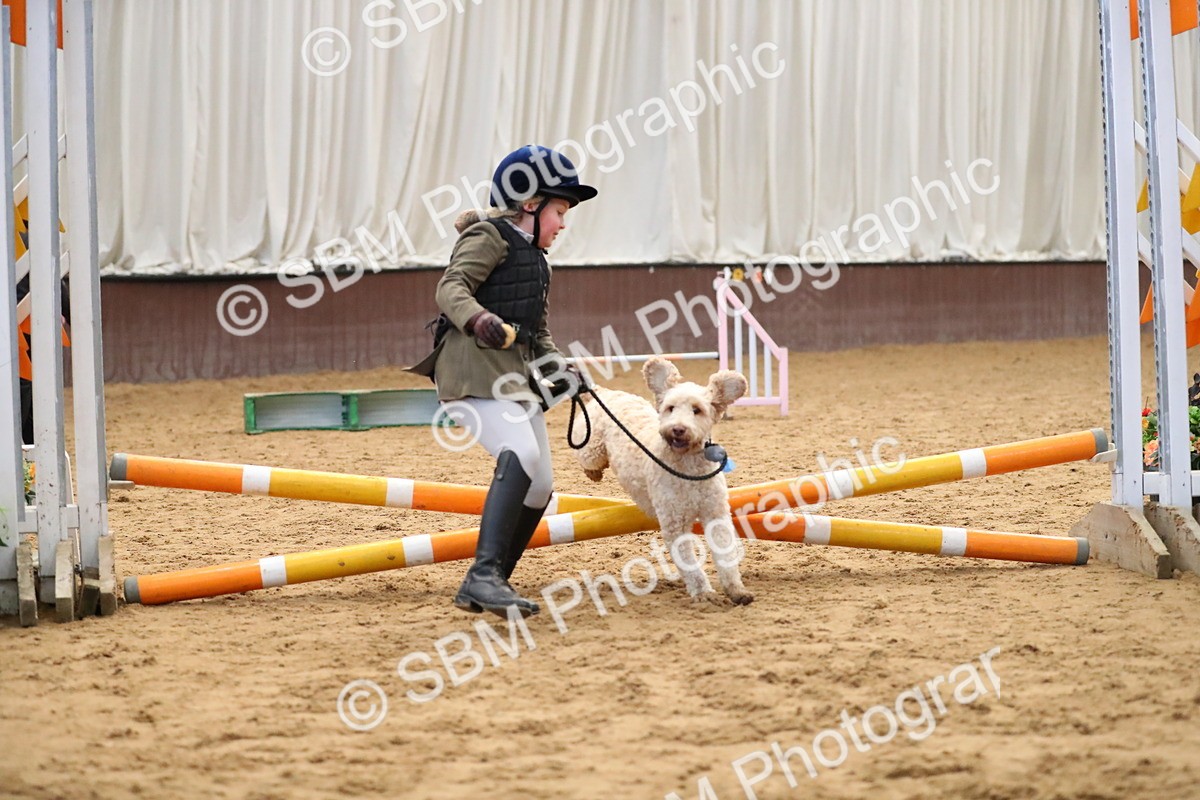 SBM_001111 - Class 3 - Horse & Hound