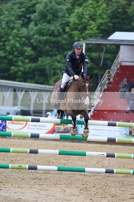 3E7A7466 - Class 8: Senior Foxhunter/1.20 open