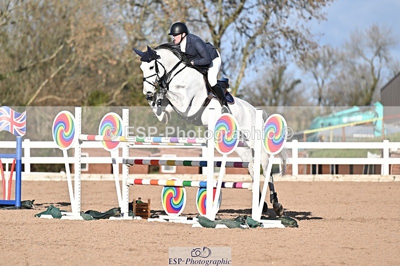 260107-130952-00359 - Cls 5+6 Foxhunter and 1.30m