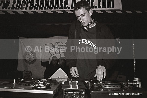 15 - Friends-&-Family @ the-roadhouse 19.04.03