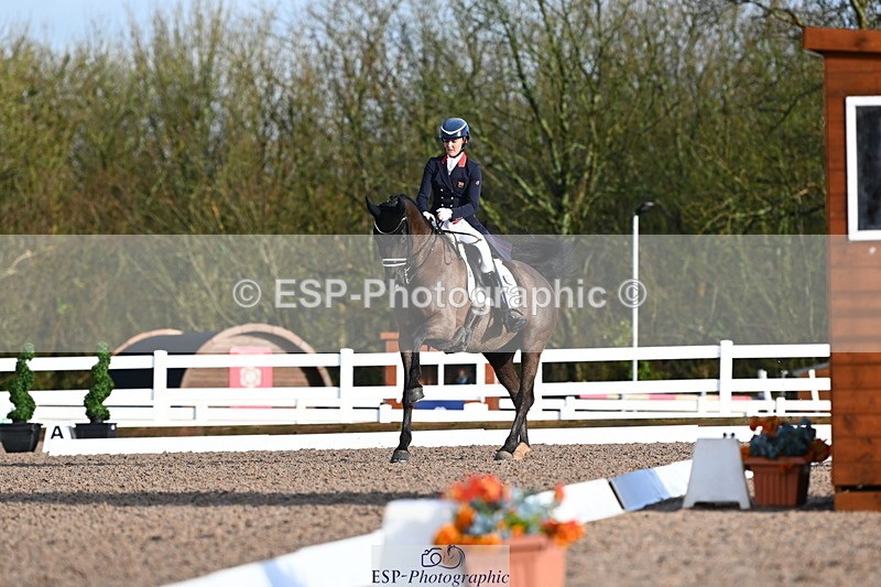 240218A-091007-05025 - 162-Holly.Kerslake-Totil.Platinum