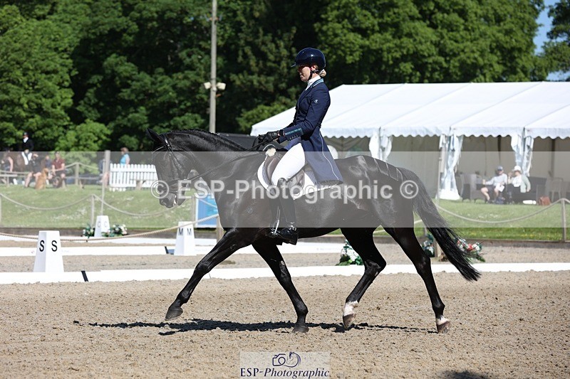 230526-100555-05176 - 358-EQUADOR_MW-Toots_Bartlett-WEDTrotUp+DR