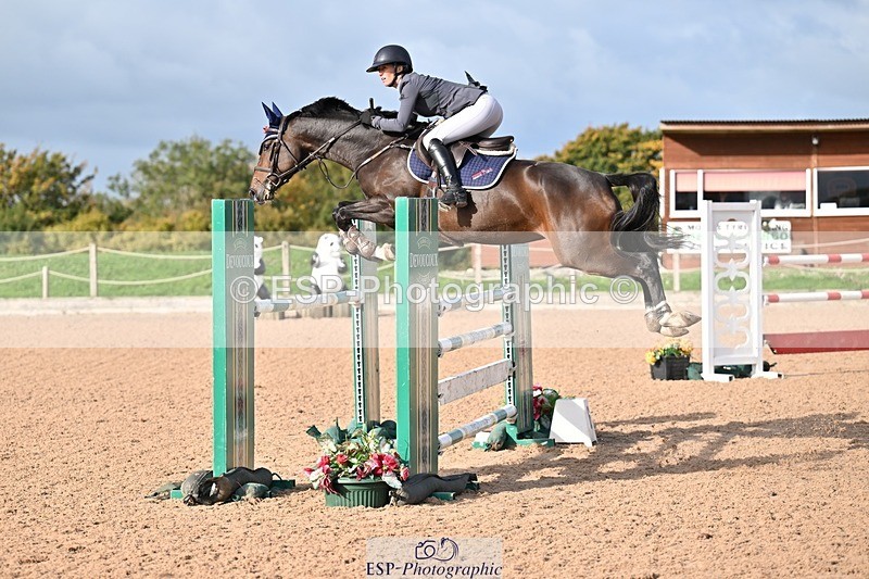 251005-102422-02751 - Cls 15 Foxhunter and 1.20m