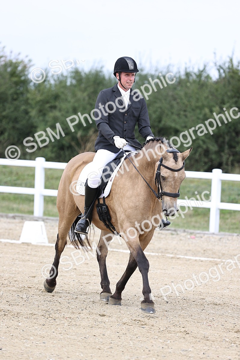 SBM_017452 - Class 14 - Novice 23 - 13.52-14.55