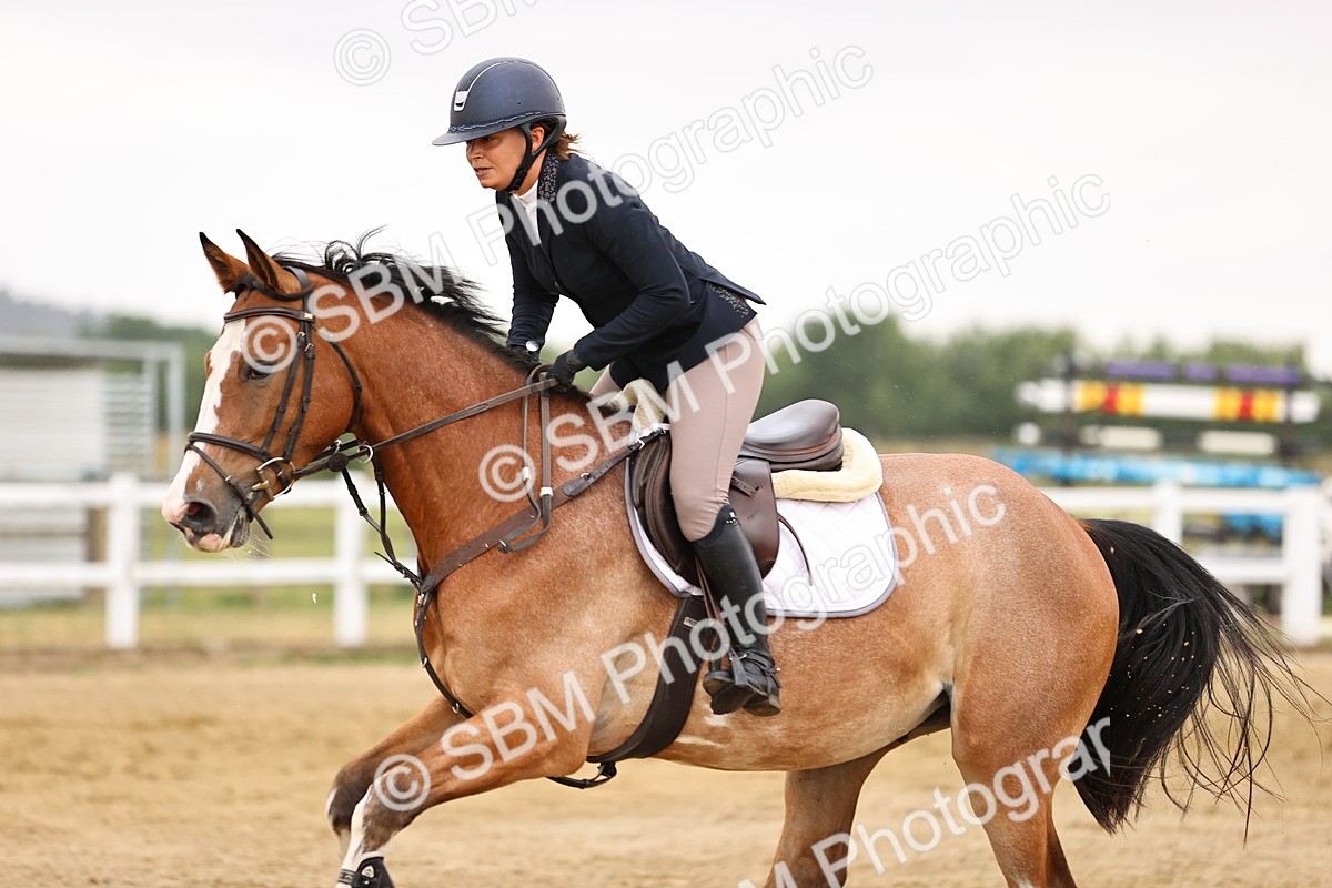 SBM_024811 - Class 9 - Senior British Novice - 90cm