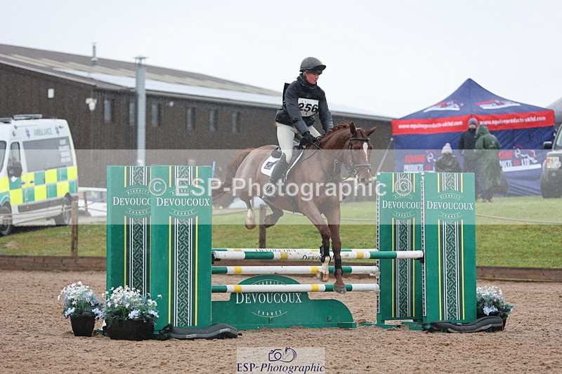 250418-122618-03738 - 256-Rosie.Bradley-Hole-POZNAN.VD.WATERMOLEN