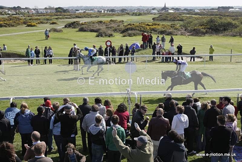 Race 3 19 - Gsy Race Finish Line 03/05/10