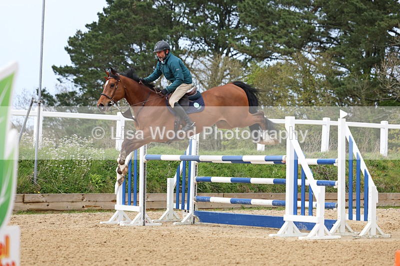 3E7A2453 - Class 9: Senior 1.30m open