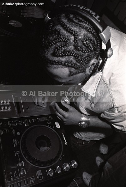 17 madlib - Friends-&-Family @ the-roadhouse 07.02.04