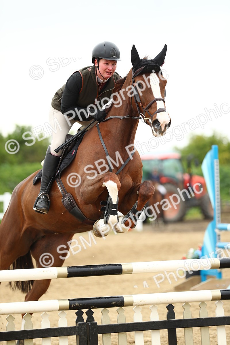 SBM_000304 - Class 2 - Senior British Novice 90cm