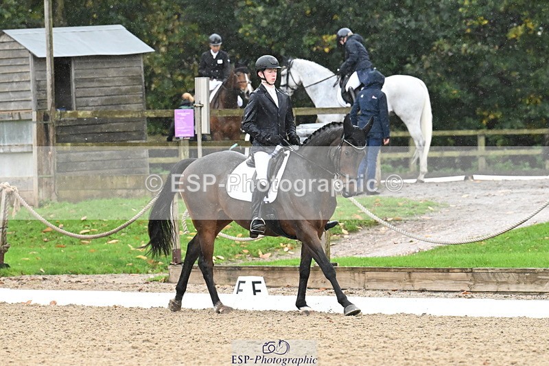 251023A-121125-02174 - B-142-Harry.Hodge