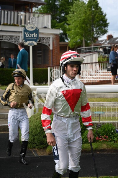yr22052022r5-3 - Race 5: 5:35pm Sky Bet Sunday Series Sprint