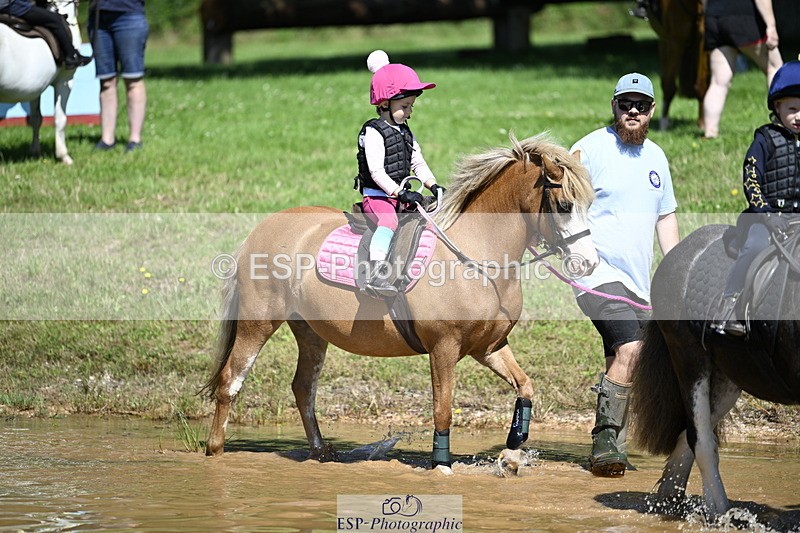 240728B-110810-01110 - Gemma's Group XC