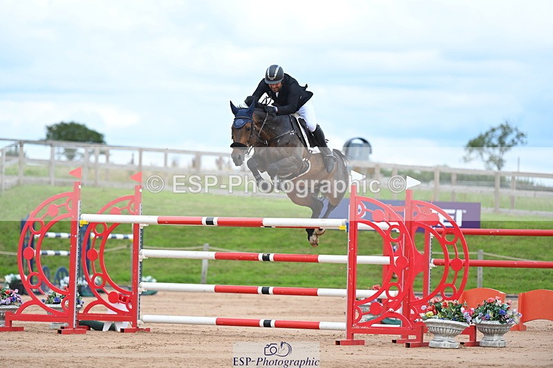 230721A-151834-07158 - Cls 10, 2 Star Big 1.45m Start to break