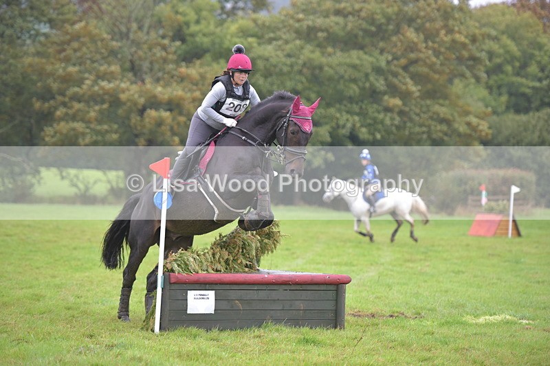 RAY_9829 - Class 2: 70cm: Corner