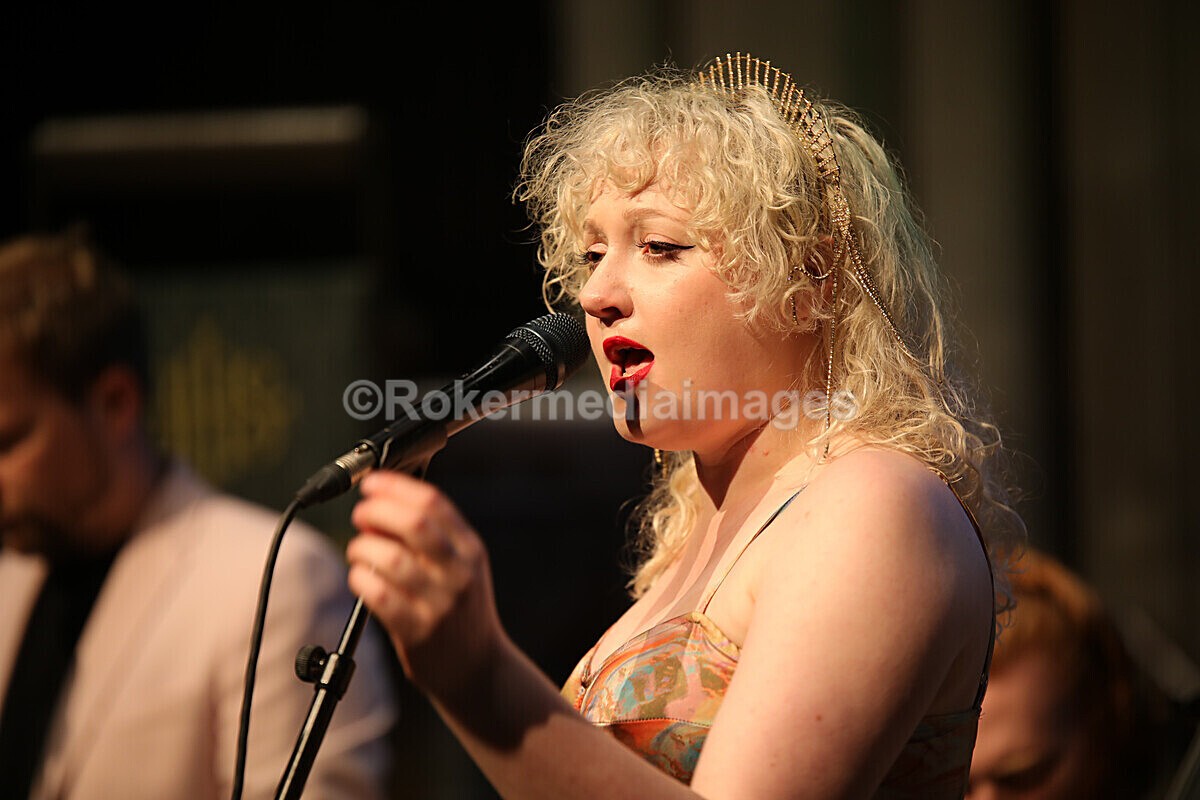 FOLK N BLUES-496 - FOLK and BLUES SEPT 2022