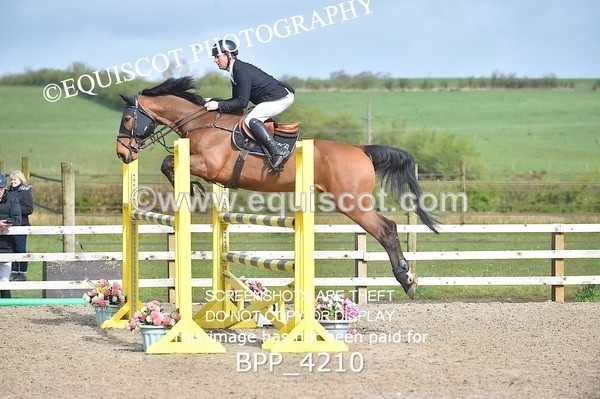 BPP_4210 - CLASS 10 RHS Foxhunter Championship Qualifier