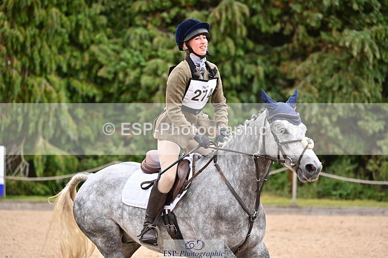 250802A-144319-05999 - F-274-Eliza.Miller-Edge-BALLYLEE.CASTLE.STORM