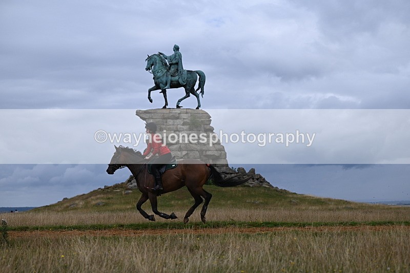DSC_5924 - Time at Statue 12:17 to 12:44