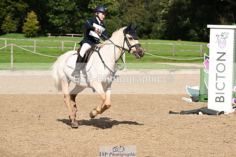 251004A-134720-01334 - Classes 6 & 7 60cm