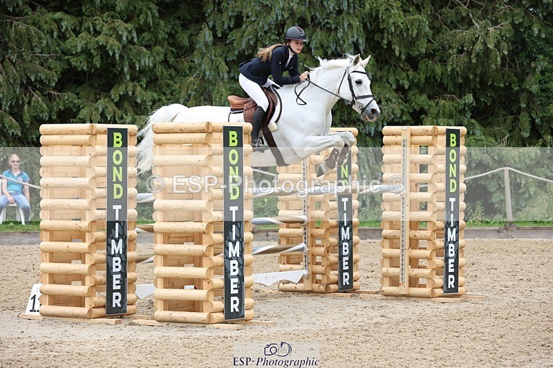 230618-140138-12571 - Cls 20 Pony Foxhunter 2nd R Jump Off's and Pres