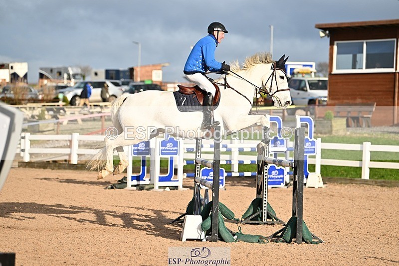 241208-133901-01826 - Cls 21 Newcomers and 1.10m Open