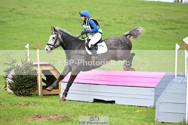 250419-174254-14526 - 907-Ellie.Barnard-DIAMOND.LUX.A.CLOVER