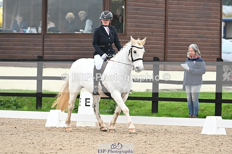 241103-101543-00301 - Intro 3 - 9.40 to 10.40