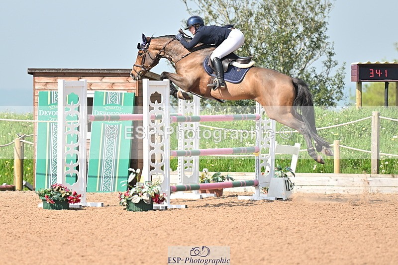 240512A-101345-17182 - Cls 48 National 1.30m Open