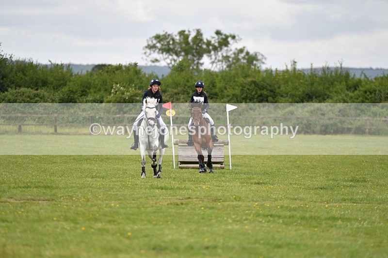 WJ5_3455 - Class 5 80cm Pairs