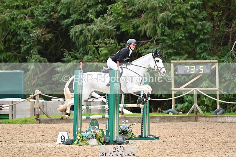 251026A-141423-25059 - G-515-Jessica.Saunders