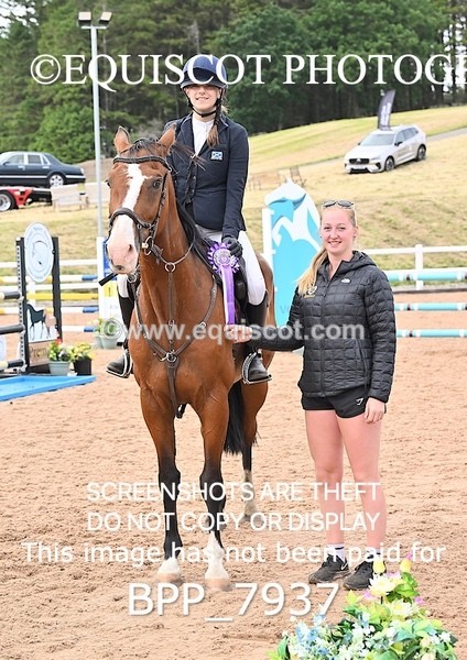 BPP_7937 - CLASS 16 FRI GFS Saddles Senior Newcomers/1.10m Open
