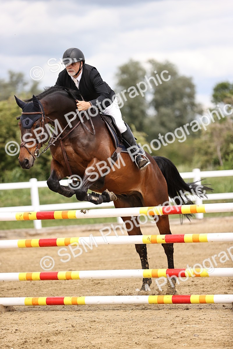 SBM_003150 - Class 11 - Senior Newcomers - 1.10m