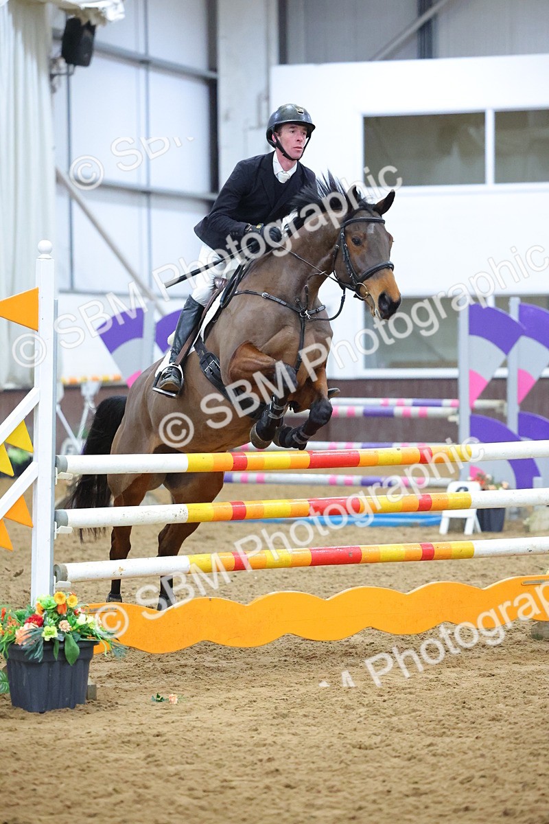 1I0A4797 - Class 9 - Senior Newcomers/ 1.10m Open