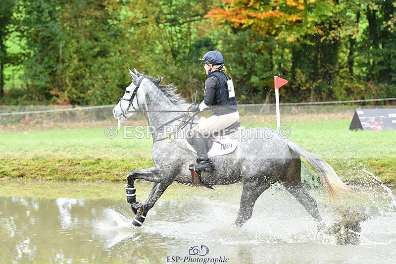 251025A-104807-17513 - D-360-Hannah.Norvill