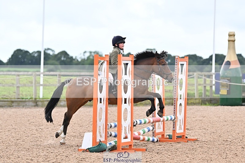 240813-161925-00217 - Clear round & 60cm