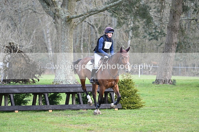 WJ7_0079 - Time 10:13 to 10:38 Times at the Fence