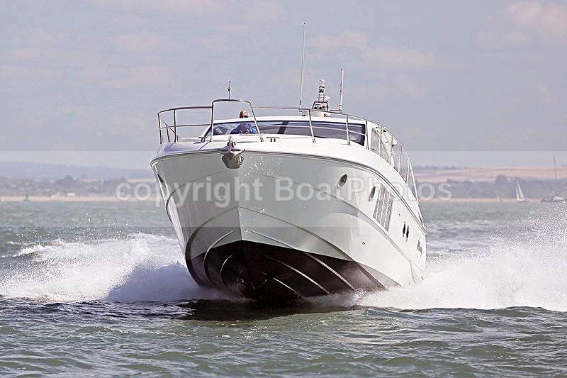 160806 PZAZZ - WINDY Y92A0222 - Motorboats - Hardtop
