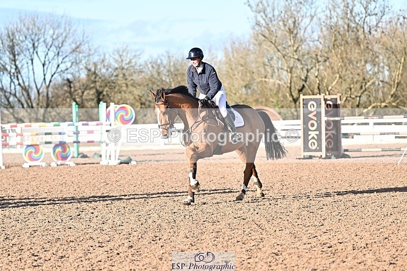 251203-134421-00708 - Cls 5 Foxhunter and 1.20m Open