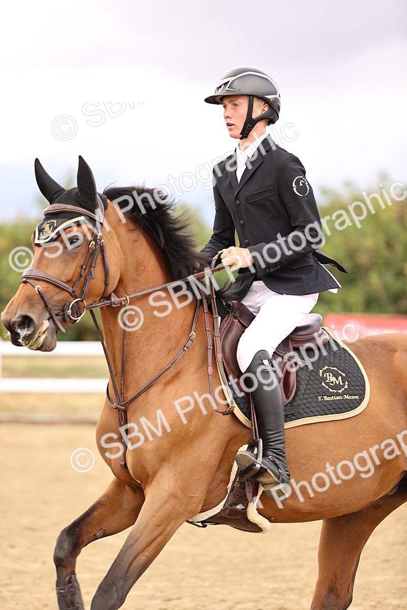 SBM_026868 - Class 13 - Senior Newcomers - 1.10m