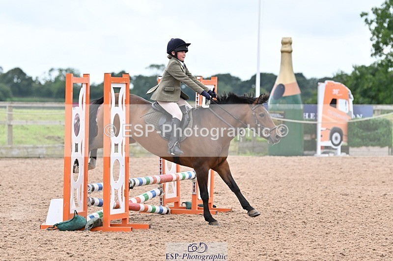 240813-161925-00218 - Clear round & 60cm