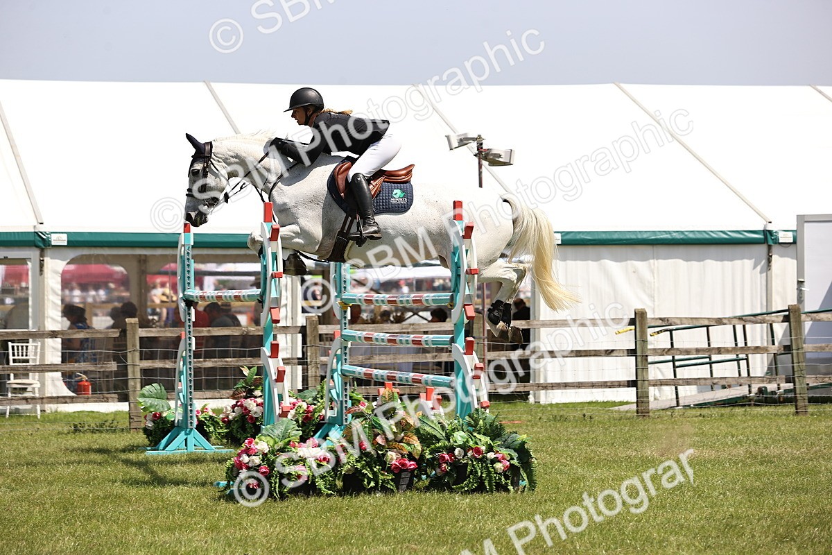 SBM_05654 - Class 202 - National 1.40m Open