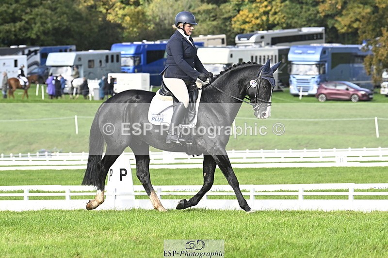 251023A-141843-04329 - E-381-Charlotte.Rowe