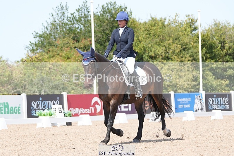 250817-131614-09624 - 195-Jacqui.BoltMocha.Fountain