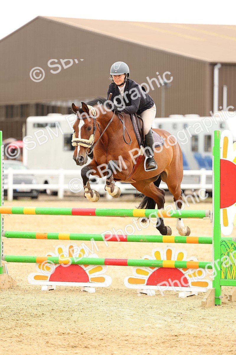 SBM_010140 - Class 3 - Senior Newcomers - 1.10m Open