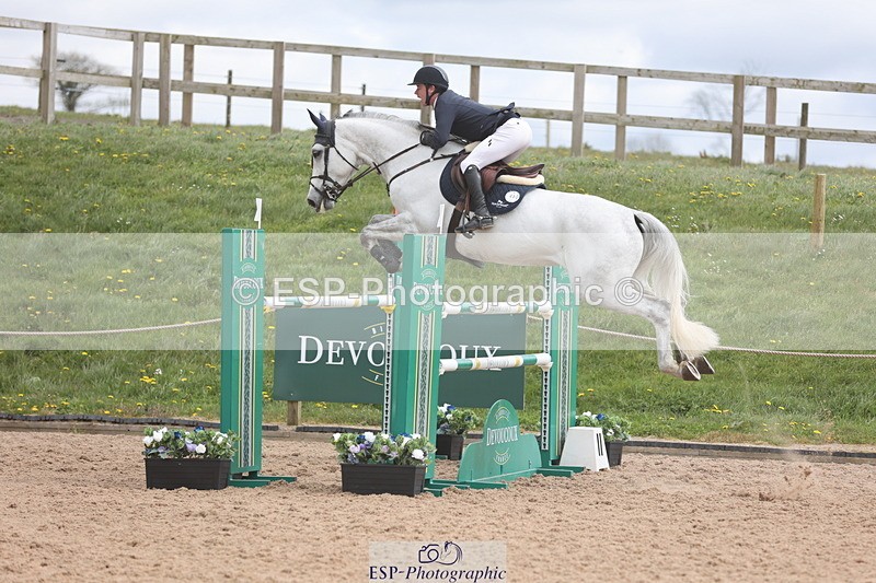 240419A-123557-07323 - Cls 6, 2 Star Medium Tour 1.35m