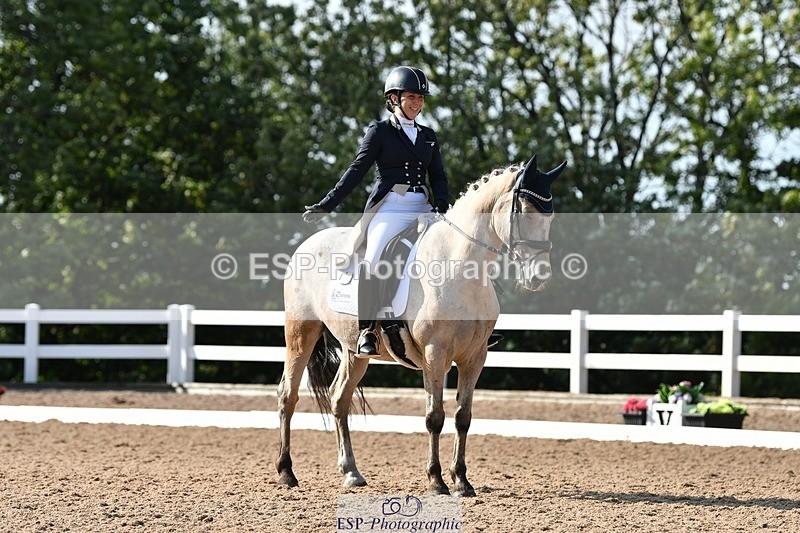 250906-163057-05109 - 128-Chantelle.Oliver-SymondsStadmorslow.Coffee.n.Cream